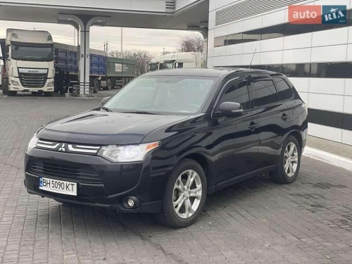 Mitsubishi Outlander 2013