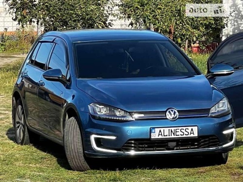 Volkswagen e-Golf 2015