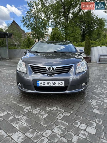 Toyota Avensis 2011