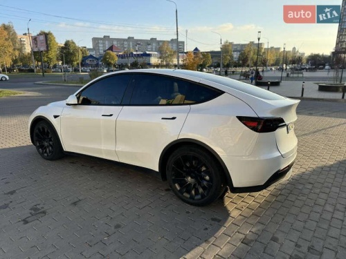 Tesla Model Y 2020