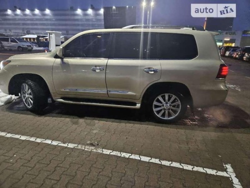 Lexus LX 2008