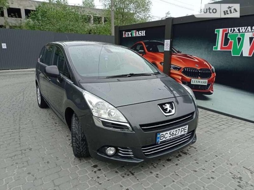 Peugeot 5008 2010