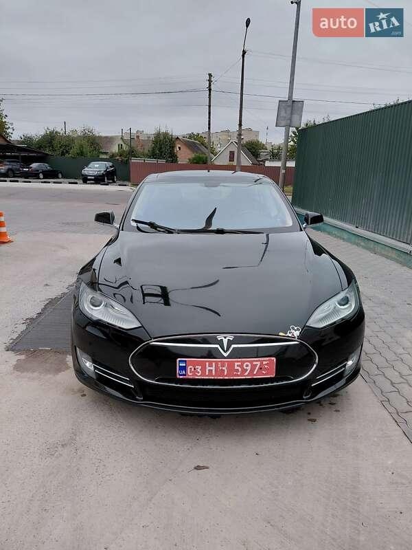 Tesla Model S 2014
