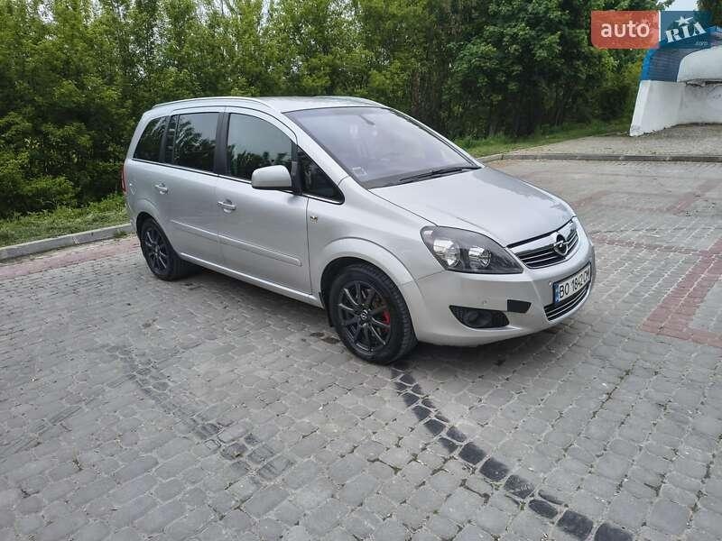 Opel Zafira 2011