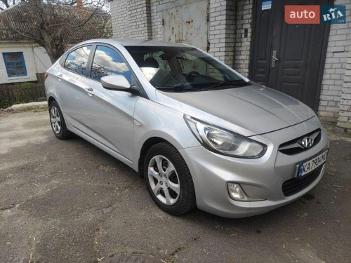 Hyundai Accent 2012