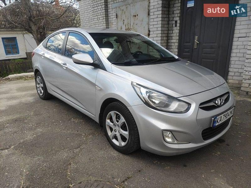 Hyundai Accent 2012