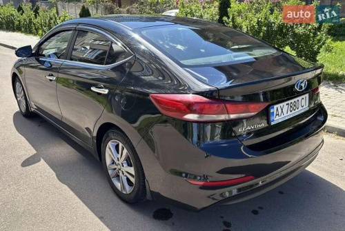 Hyundai Elantra 2016