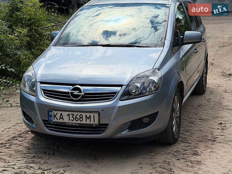 Opel Zafira 2010