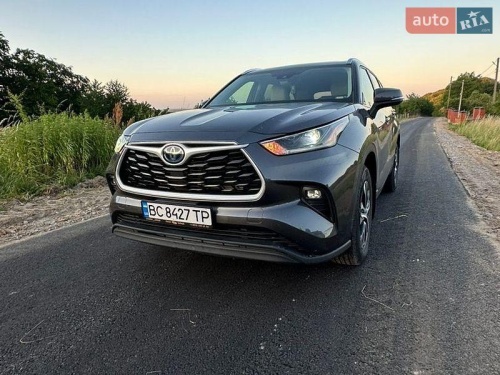 Toyota Highlander 2021