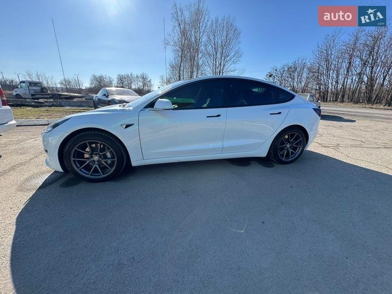 Tesla Model 3 2018