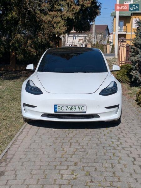Tesla Model 3 2023