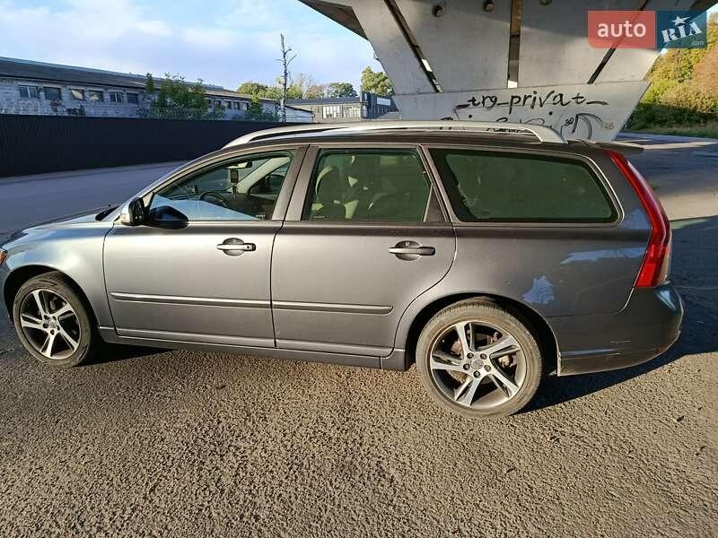 Volvo V50 2011