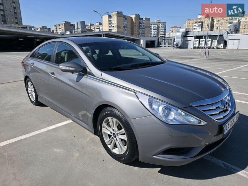 Hyundai Sonata 2013