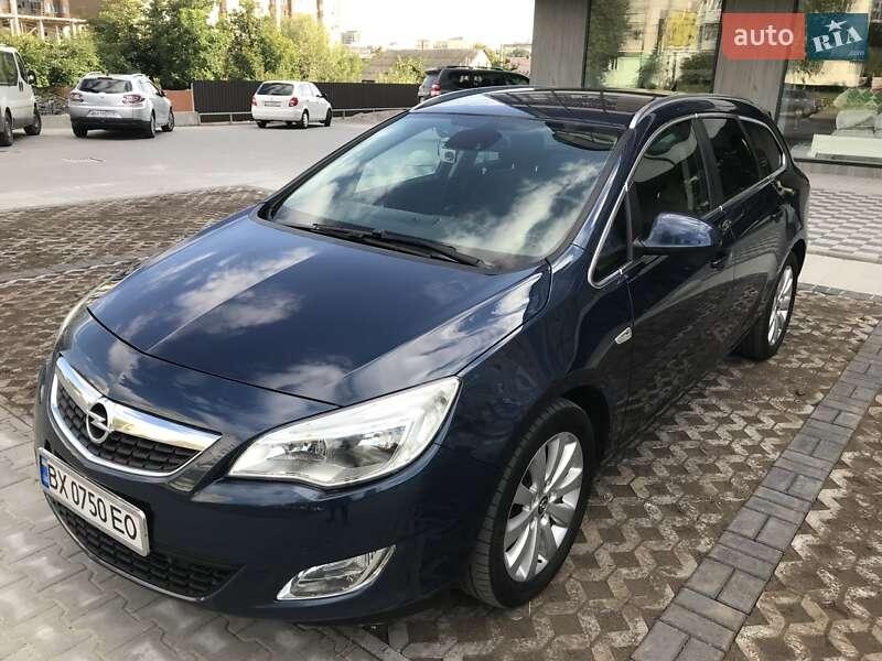 Opel Astra 2012