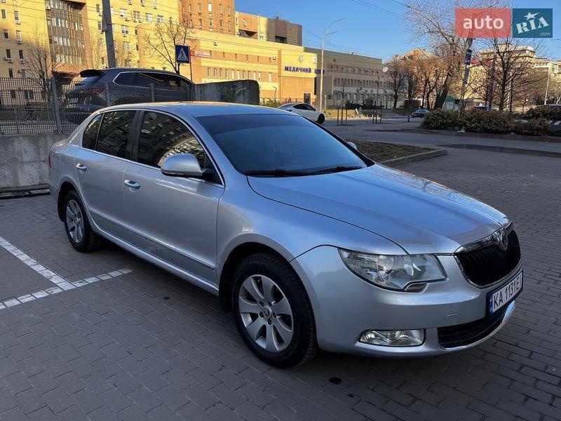 Skoda Superb 2011