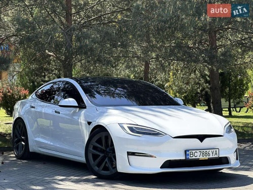 Tesla Model S 2021