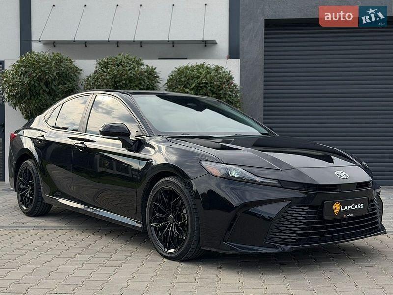 Toyota Camry 2024