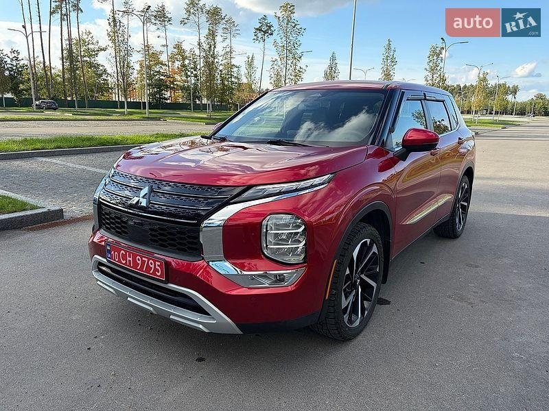 Mitsubishi Outlander 2023