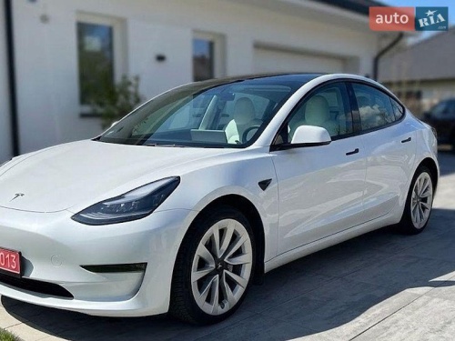 Tesla Model 3 2020