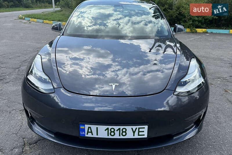 Tesla Model 3 2019