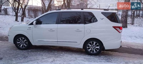 SsangYong Korando Turismo 2016