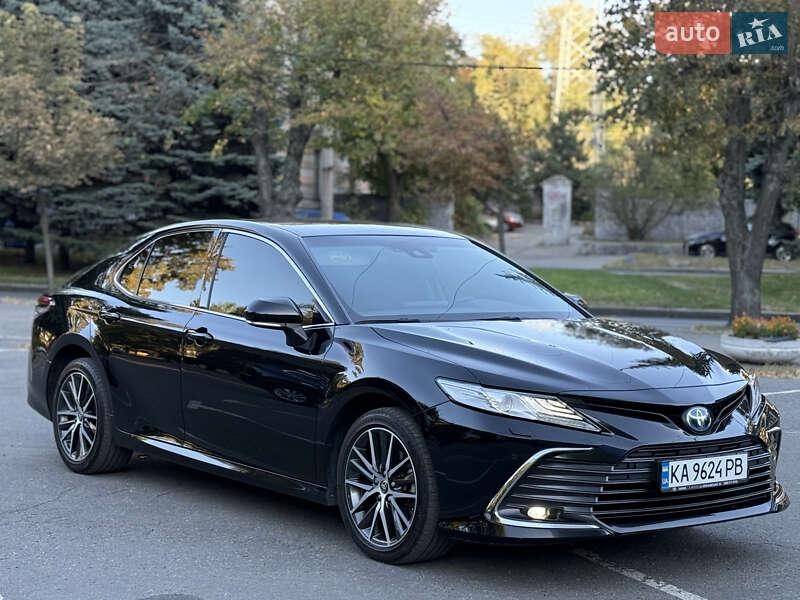 Toyota Camry 2023