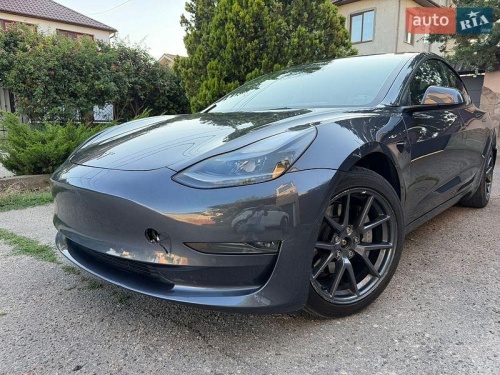 Tesla Model 3 2022
