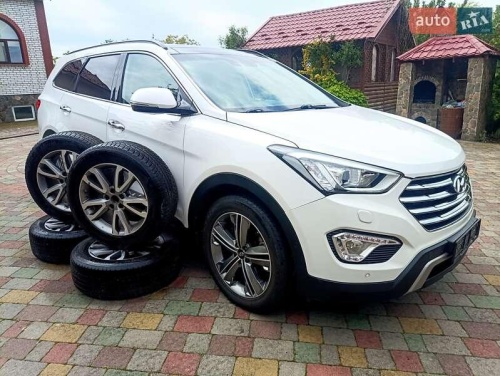Hyundai Grand Santa Fe 2015