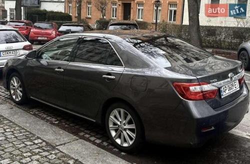 Toyota Camry 2012