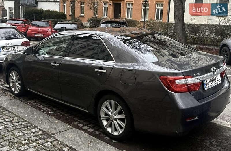 Toyota Camry 2012