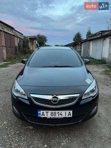 Opel Astra 2011
