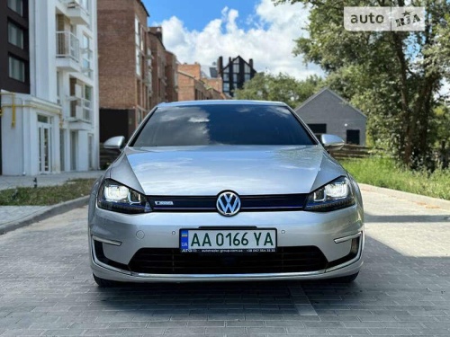 Volkswagen e-Golf 2016