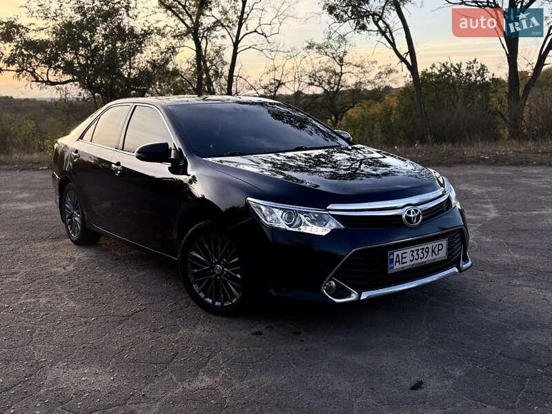 Toyota Camry 2015