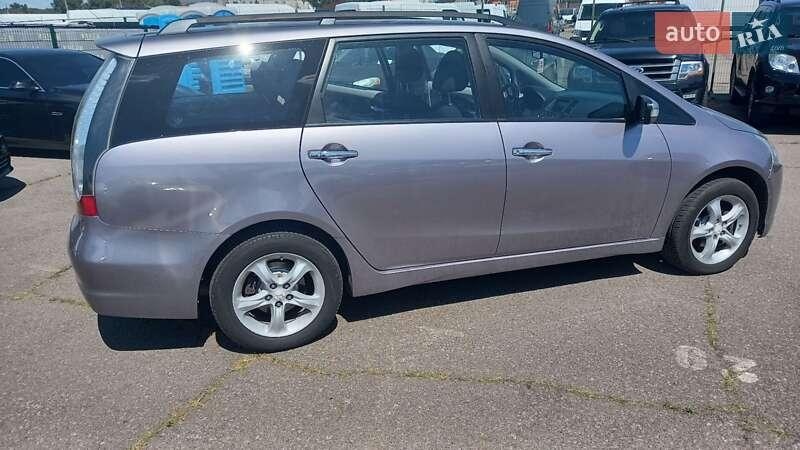 Mitsubishi Grandis 2007