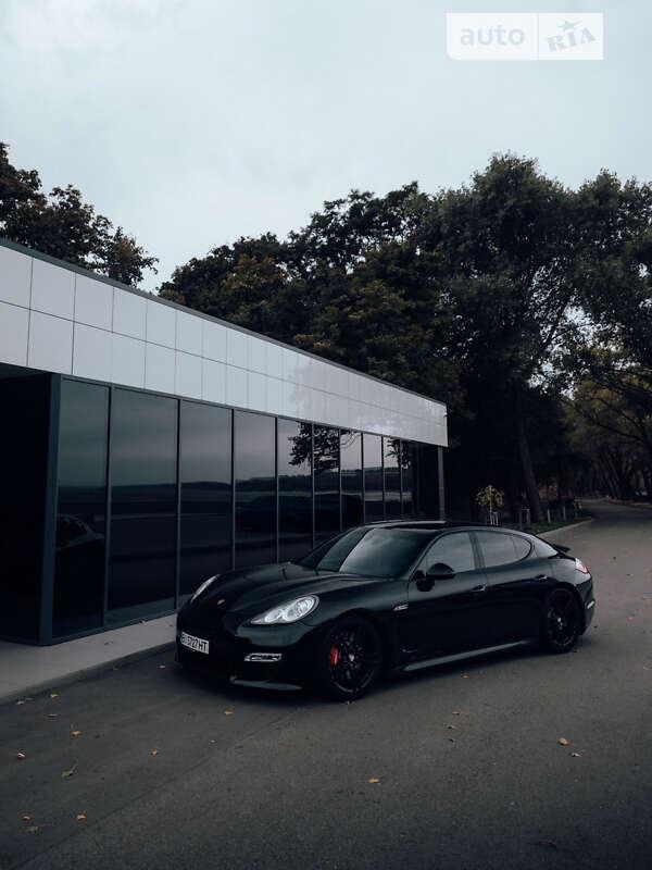 Porsche Panamera 2012