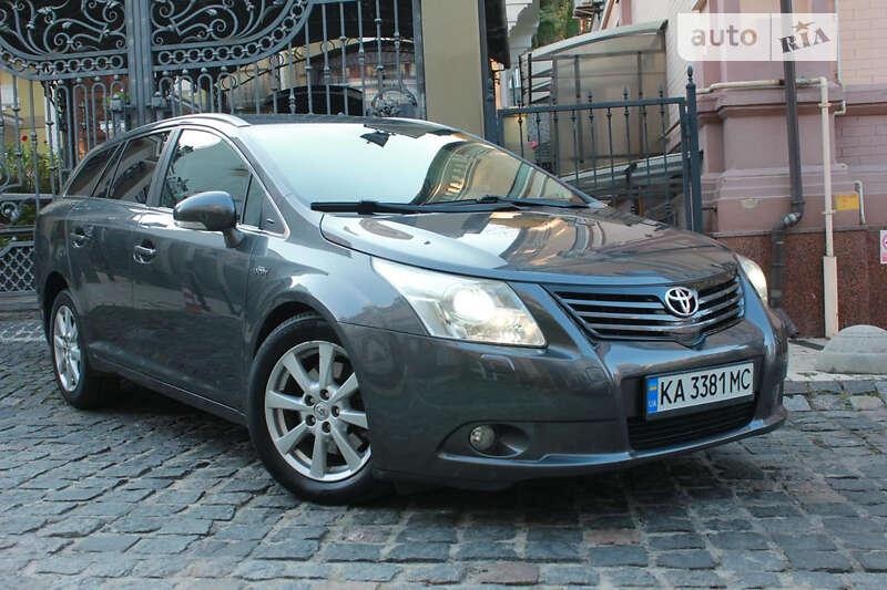 Toyota Avensis 2010