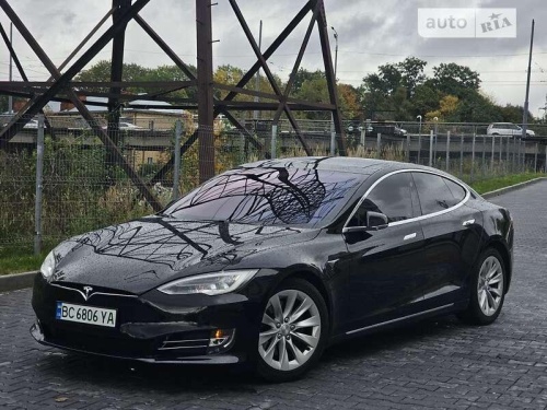 Tesla Model S 2017