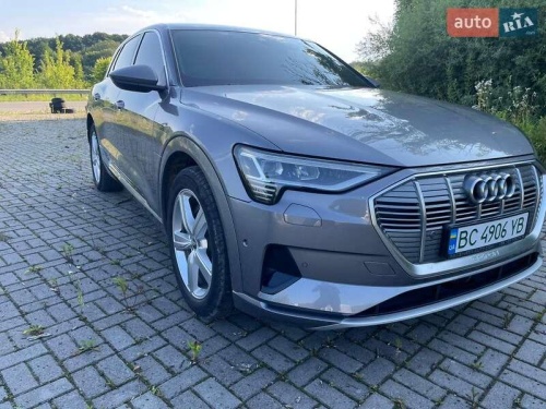 Audi e-tron 2019
