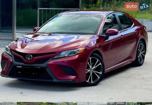 Toyota Camry 2018