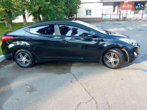 Hyundai Elantra 2012
