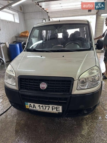 Fiat Doblo 2012
