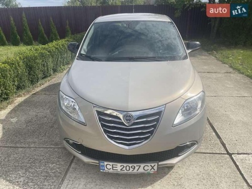 Lancia Ypsilon 2012