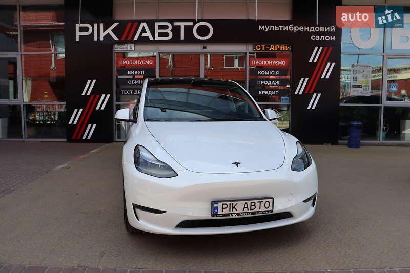 Tesla Model Y 2023