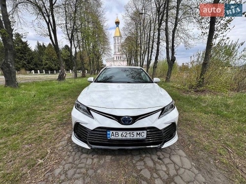Toyota Camry 2021
