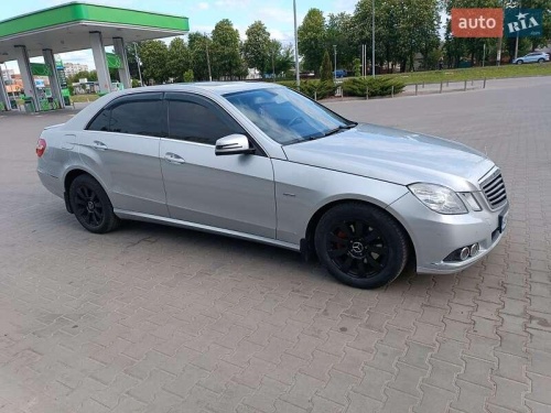 Mercedes-Benz E-Class 2009