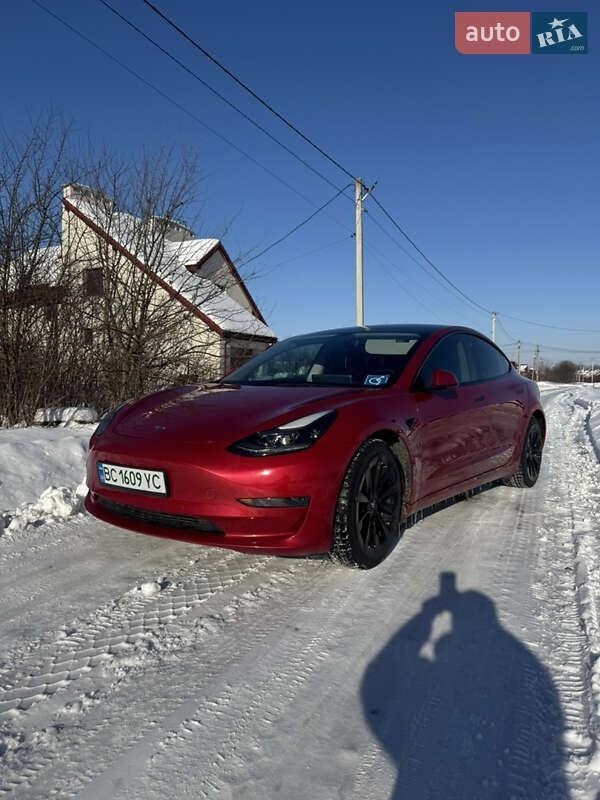 Tesla Model 3 2022