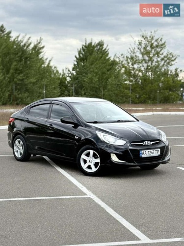 Hyundai Accent 2012