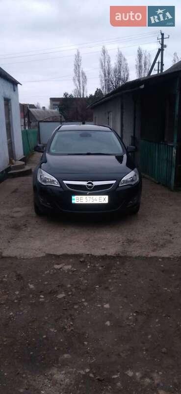 Opel Astra 2012