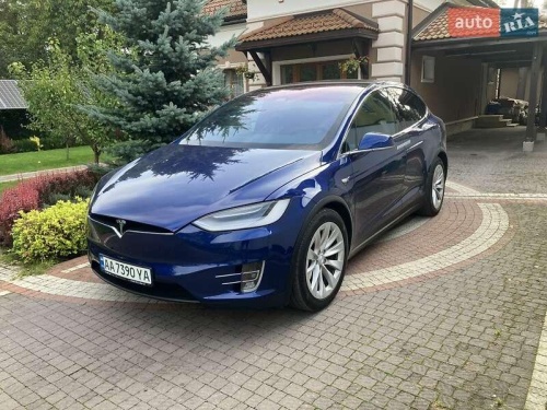 Tesla Model X 2019