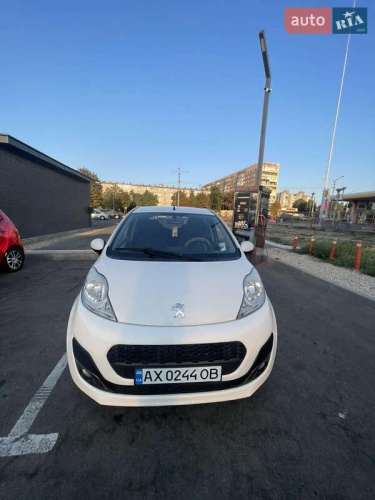 Peugeot 107 2012